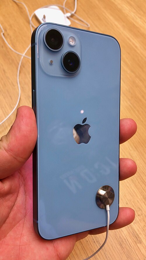 iPhone 14 標準モデルの背面